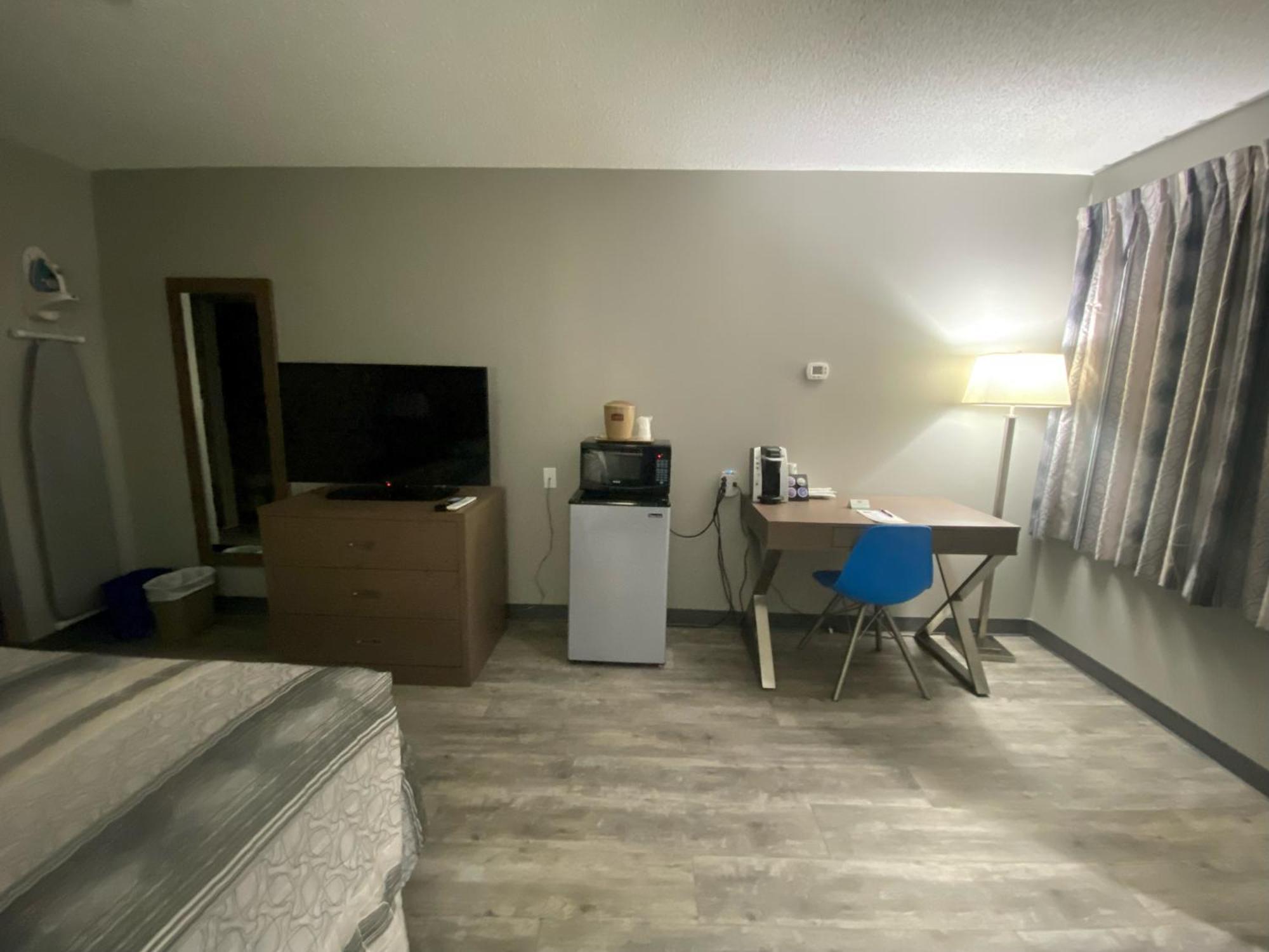 Travelodge By Wyndham Grande Prairie Exterior photo